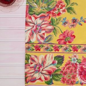 April Cornell Table Runner NWT